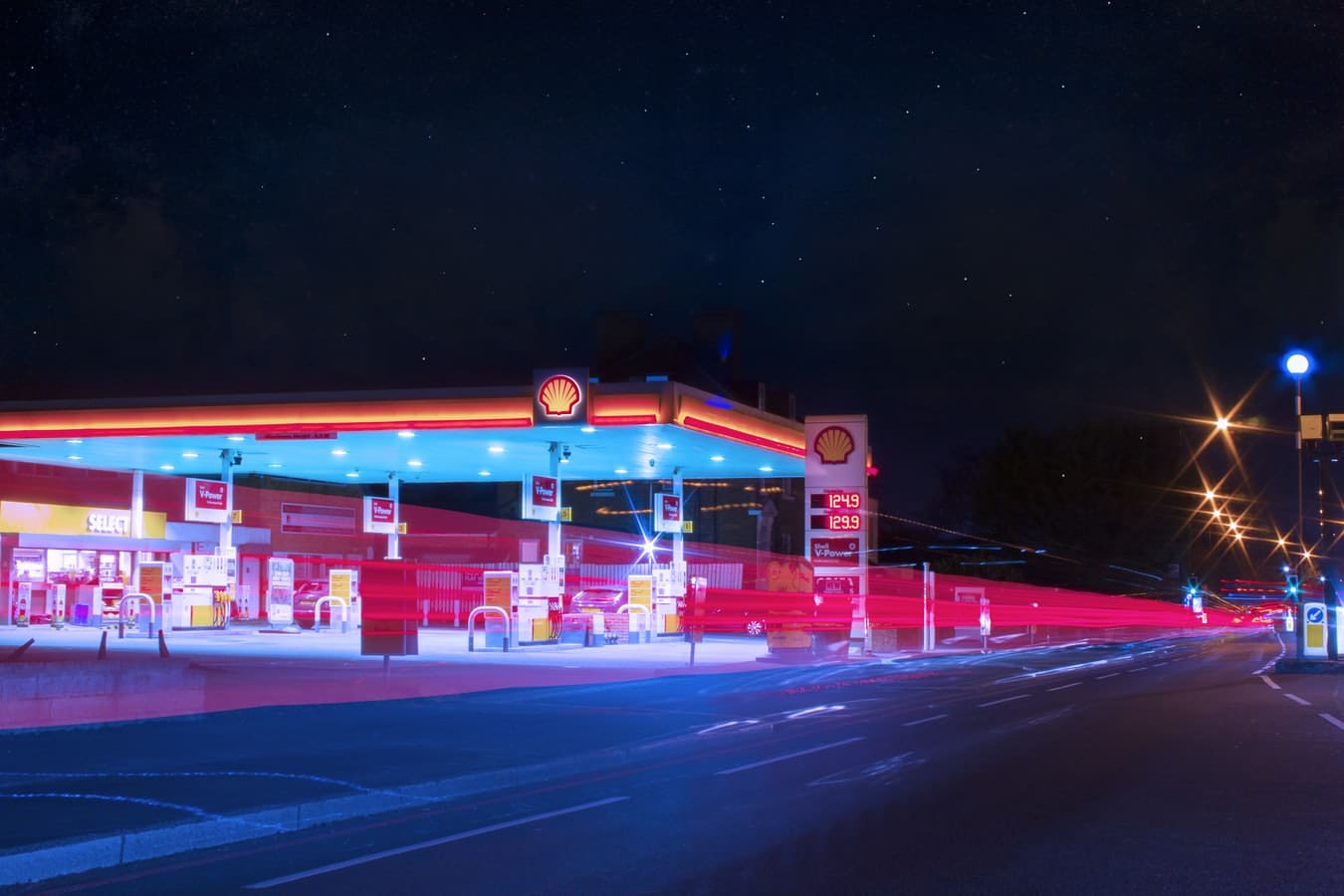 benzine prijs door het dak